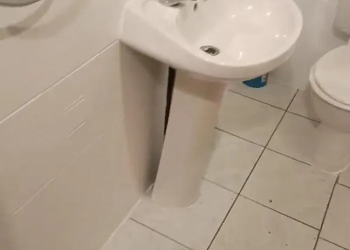 Riverchapel ホームステイ